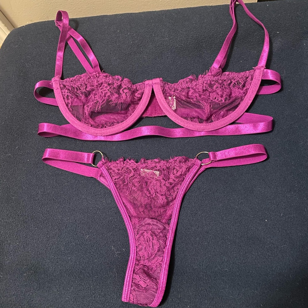 NWOT Two piece lingerie small